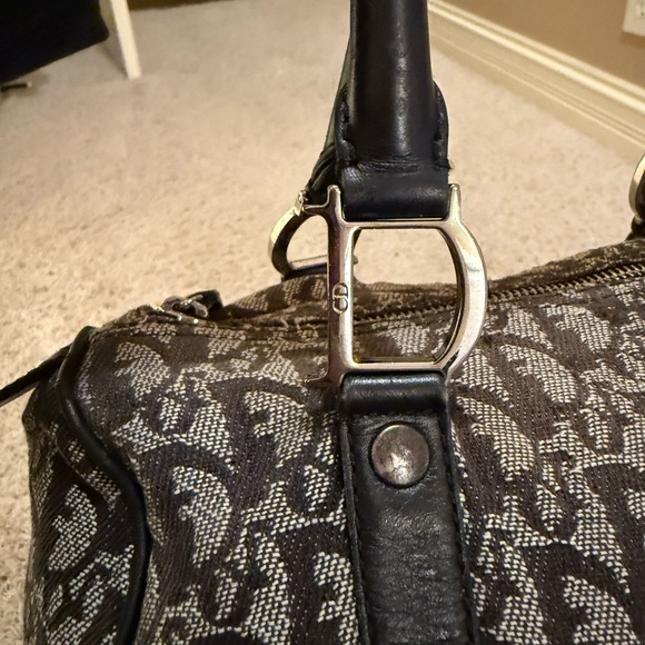 Christian Dior Monogram Handbag - Picture 6 of 16
